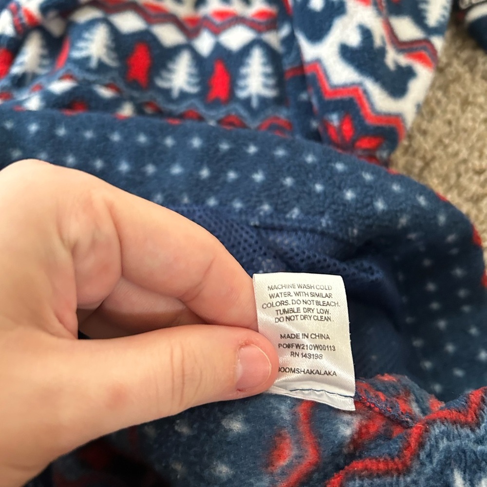 Chubbies Men's The Bearly Wild Quarter Zip Fleece Pullover Red White Blue Size M - Picture 7 of 11